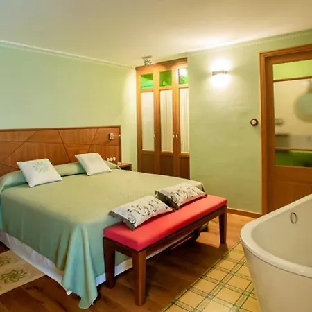 Cal Fuster De La Placa Bed and breakfast 3*