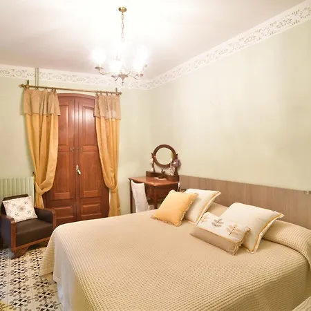 Cal Fuster De La Placa Bed and breakfast